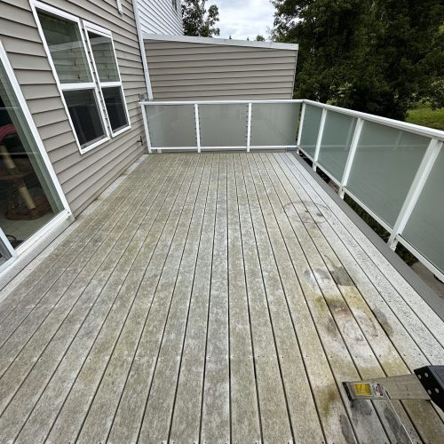 deck pressure washing vancouver