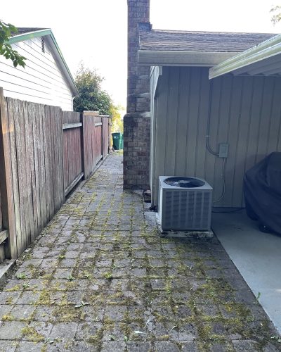 side-yard-happy-valley-before side yard happy valley before
